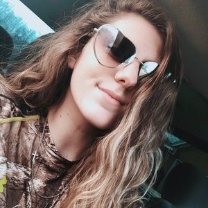 Meet your Posher, Madison